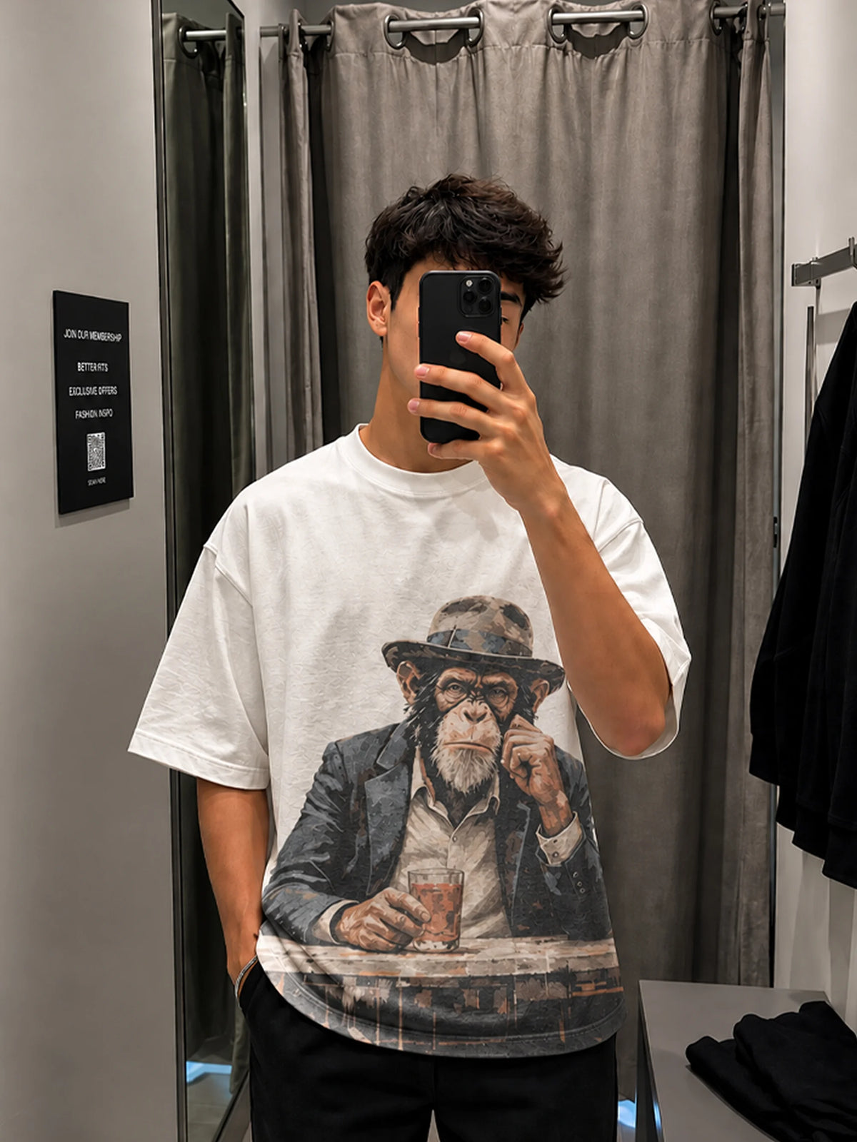 Oversized Chilling Monkey Print T-Shirt – Unisex Casual Wear
